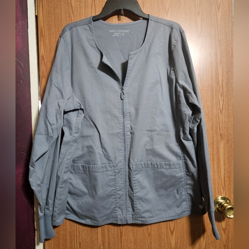 Med Couture Scrub Jacket Warm Up Gray Full Zip!